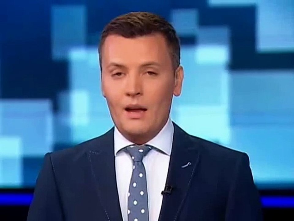 Благодарная львица обняла своего спасителя