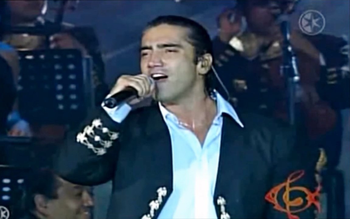 Alejandro Fernández - Popurri Juan Gabriel (Festival Acapulco 2005)