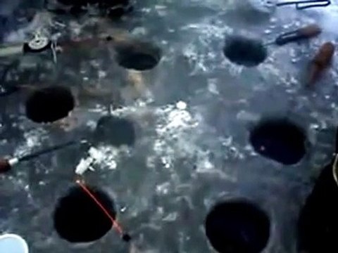 Подлёдная ночная рыбалка,супер!