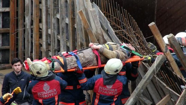 Çöken binada toprak altında kalan işçi böyle kurtatıldı
