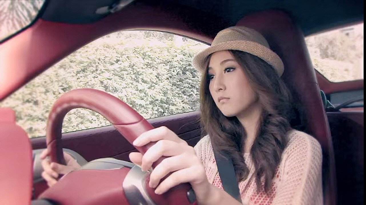 Room39 - ฉันต้องคู่กับเธอ [Official MV] - YouTube