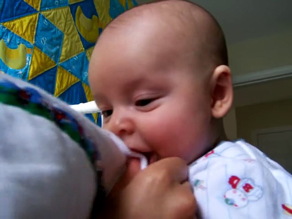 Baby Poops on Cue