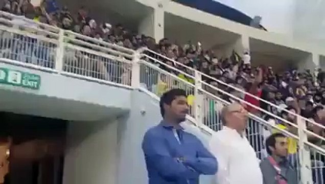 Go Nawaz Go Chants in Today's Match between Peshawar and Quetta