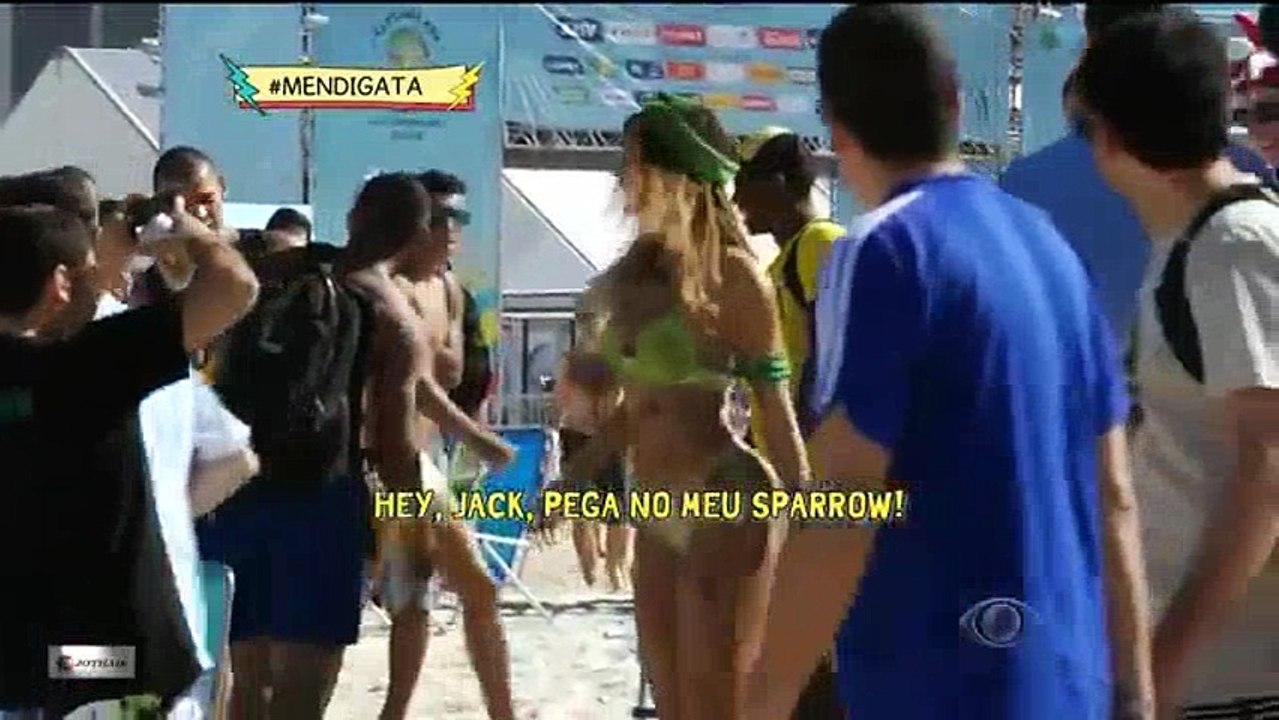 Sexy Grils Bikini Walk 12