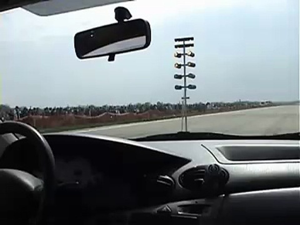 Ford Focus 1.6  1/4 mile