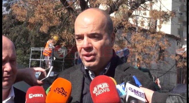 Elbasan, ndërhyhet në rrjetin e shpërndarjes së energjisë- Ora News- Lajmi i fundit-