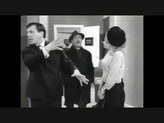 ΩΠΑ ΚΑΙ ΝΑ 'ΜΑΙ ΑΤΑΚΕΣ