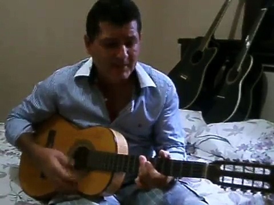 val viola cantando dengo