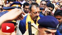 Sanjay Dutt VISITS Siddhivinayak Temple After Coming Out From Jail