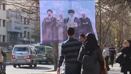 الأحزاب الإيرانية المتنافسة بالانتخابات تخضع لولاية الفقيه