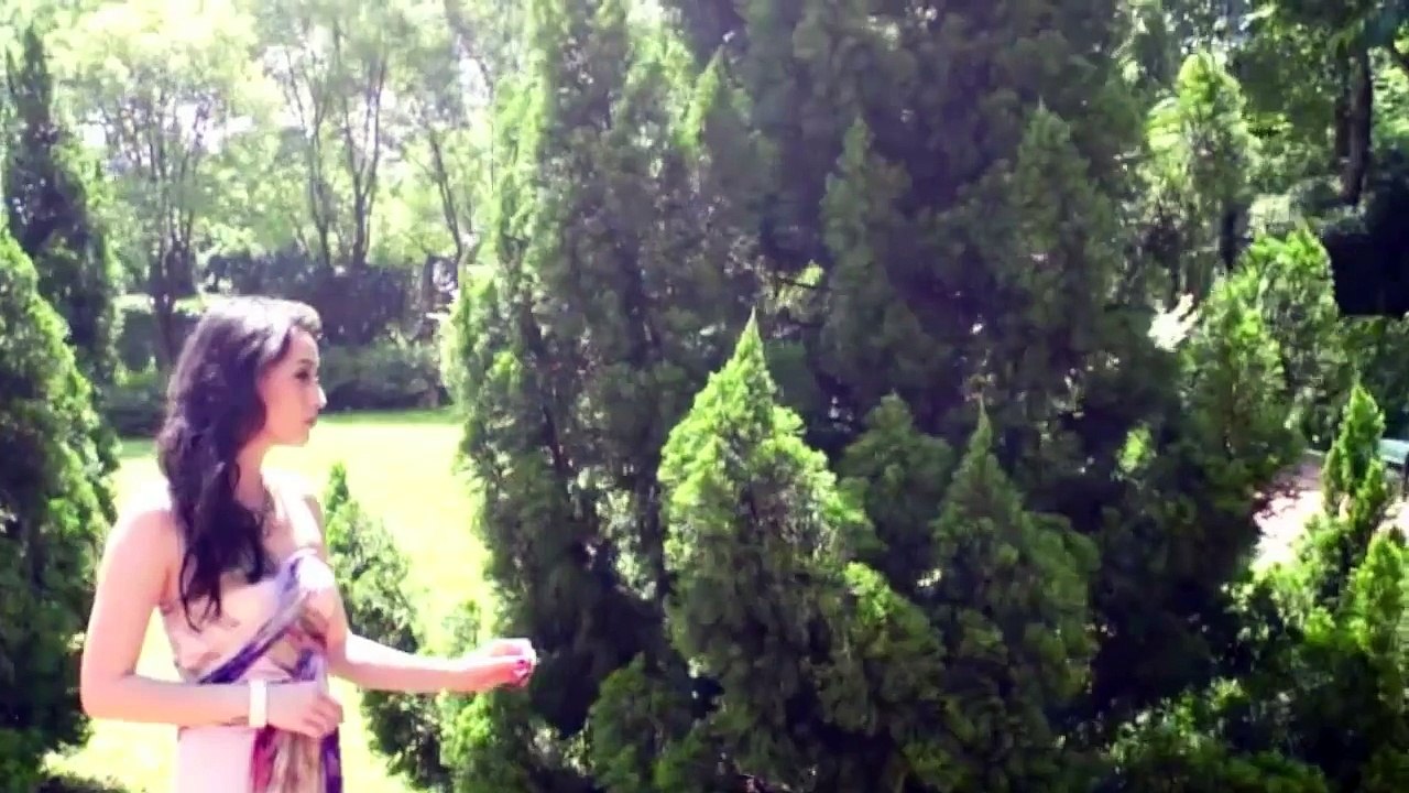 as Ada - 2011 campaign photoshoot making of