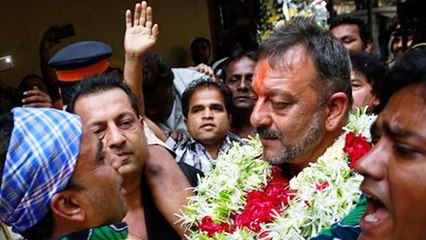 (Video) FANS CRIES & CELEBRATES Sanjay Dutt's Release From JAIL