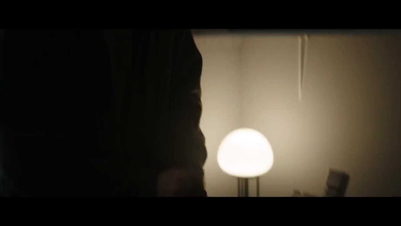 Kill Your Friends Official Trailer #1 (2015) - Ed Skrein, Nicholas Hoult Movie HD - YouTube (1)