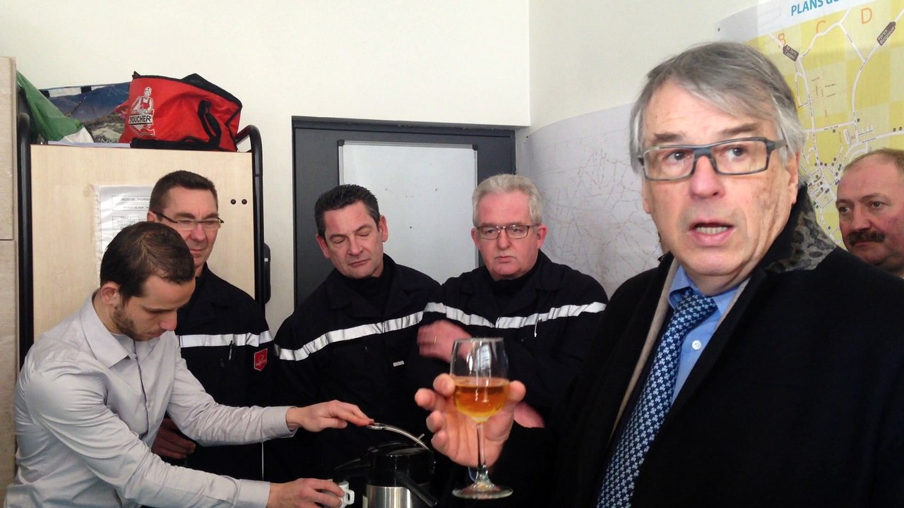 Jean-René Lecerf annonce la reconstruction de la caserne de Bailleul