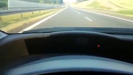 TRABANT-KOMBI.... heheheh...onaj osecaj, kad bi hteo svoj AUTO zapaliti....