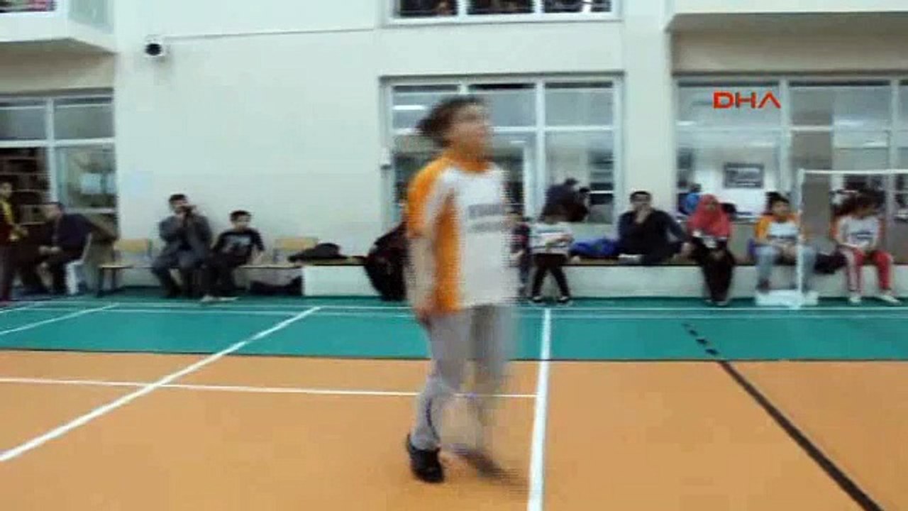 Badmintona Bucak damgası
