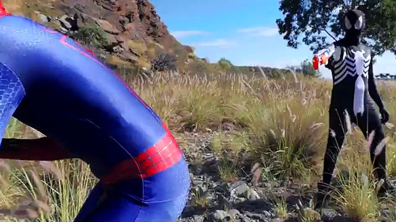 Spiderman vs Venom vs Frozen Elsa - Elsa Kidnapped - Real Life Superheroes Movie