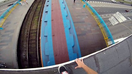 This Guy Jumped On The Top of The Moving Metro Train to Create An Awesome Video! Crazy or Incredible?