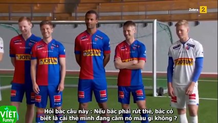 Virtual Reality Football - Bóng đá thực tại ảo - Cười đau cả bụng - YouTube
