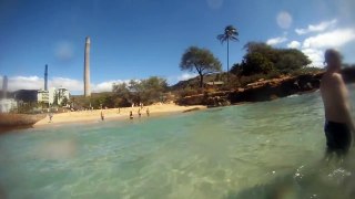 Oahu- Electric Beach body surfing friends