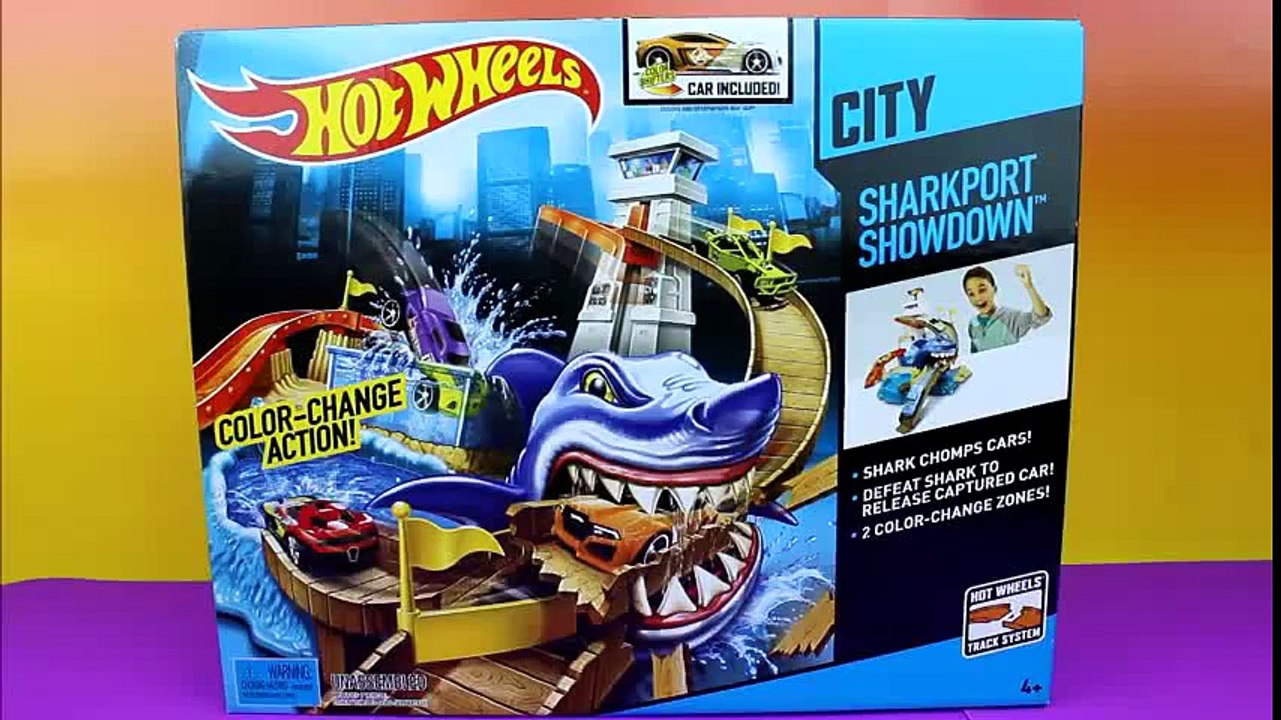 Hot Wheels Sharkport Showdown Color Shifters Hot Wheels Cars Lightning Mcqueen gets eaten by shark