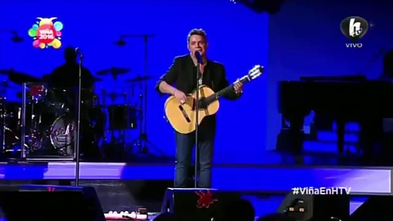 Esta cantante olvidó la letra de una canción durante dúo con Alejandro Sanz