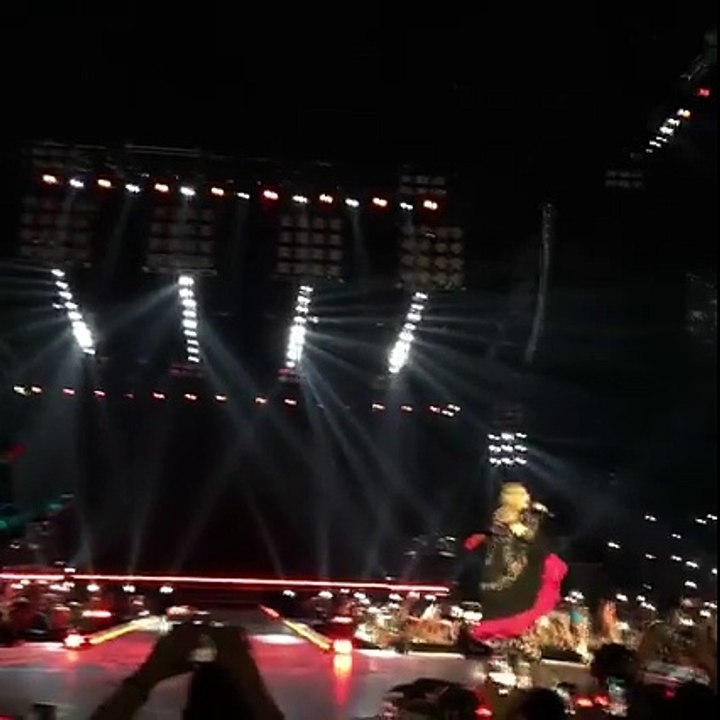 2016 Rebel Heart Tour Promotion - 25.02 Manila ''Crazy For You'' [Fan Footage] [MQ]