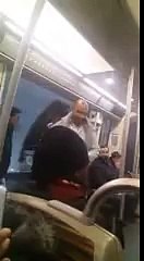 Demande de mariage originale d'un sans-papiers dans le métro parisien‬