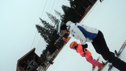 Izzy  skiing poiana brasov 1