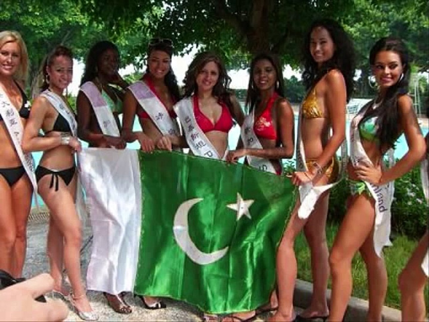 Miss Pakistan World Bikinis Part 2 - video Dailymotion