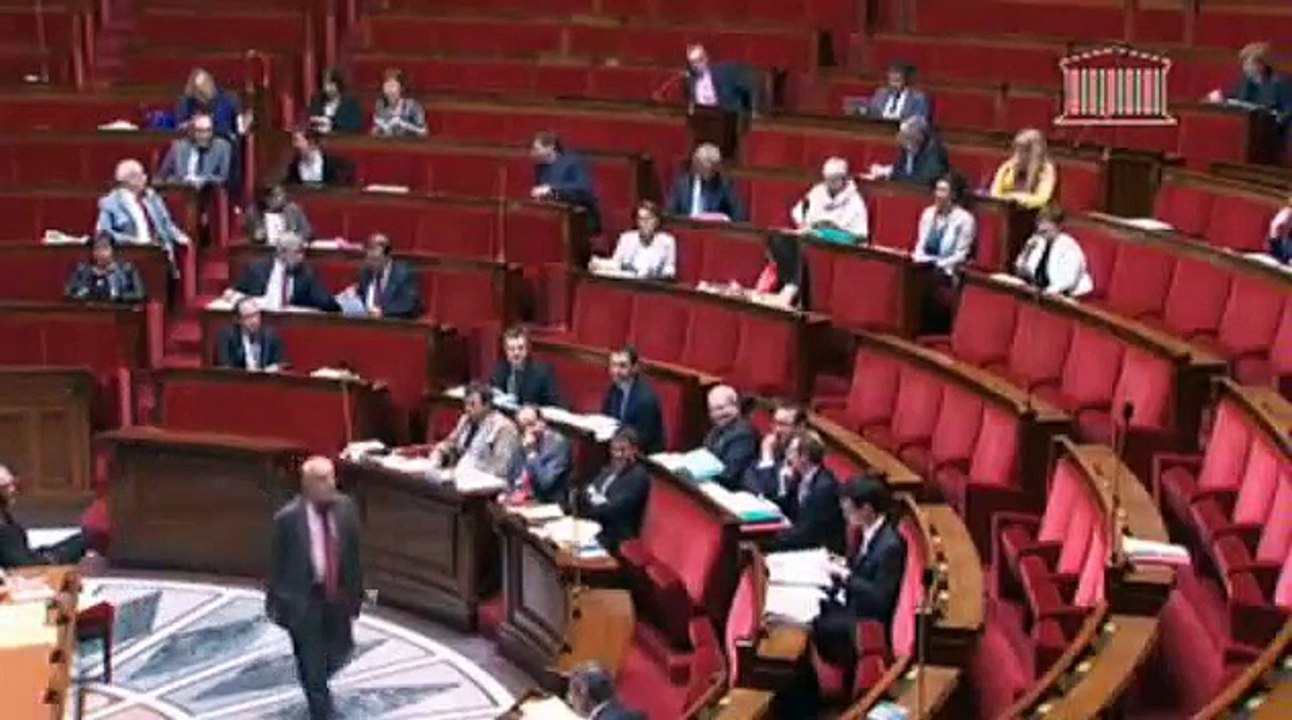 « c'est une dictature que vous mettez en place »