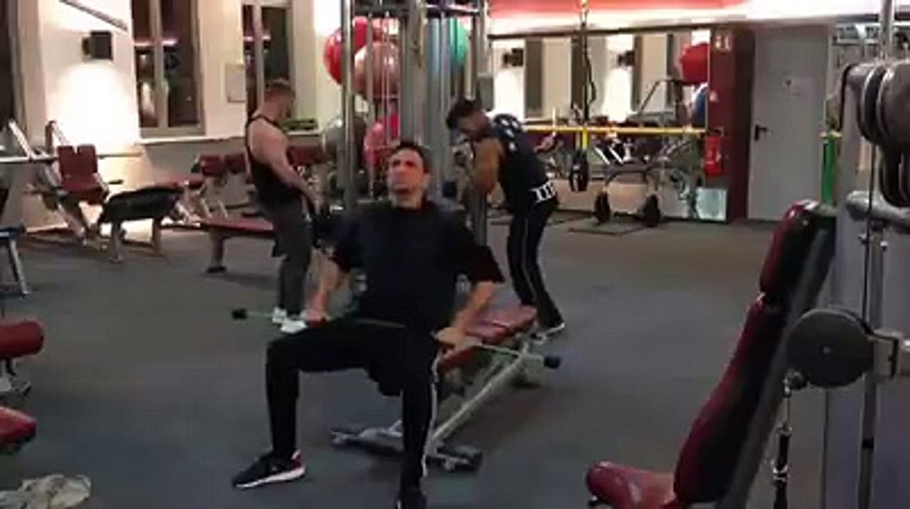 MAN IN GYM