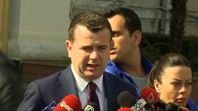 BERISHA DHE TOPALLI MENDOJNE TE LEJNE MANDATIN, REAGON DEPUTETI I PS TAULANT BALLA LAJM