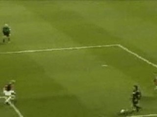 Football - Real Madrid's Redondo Dribbling