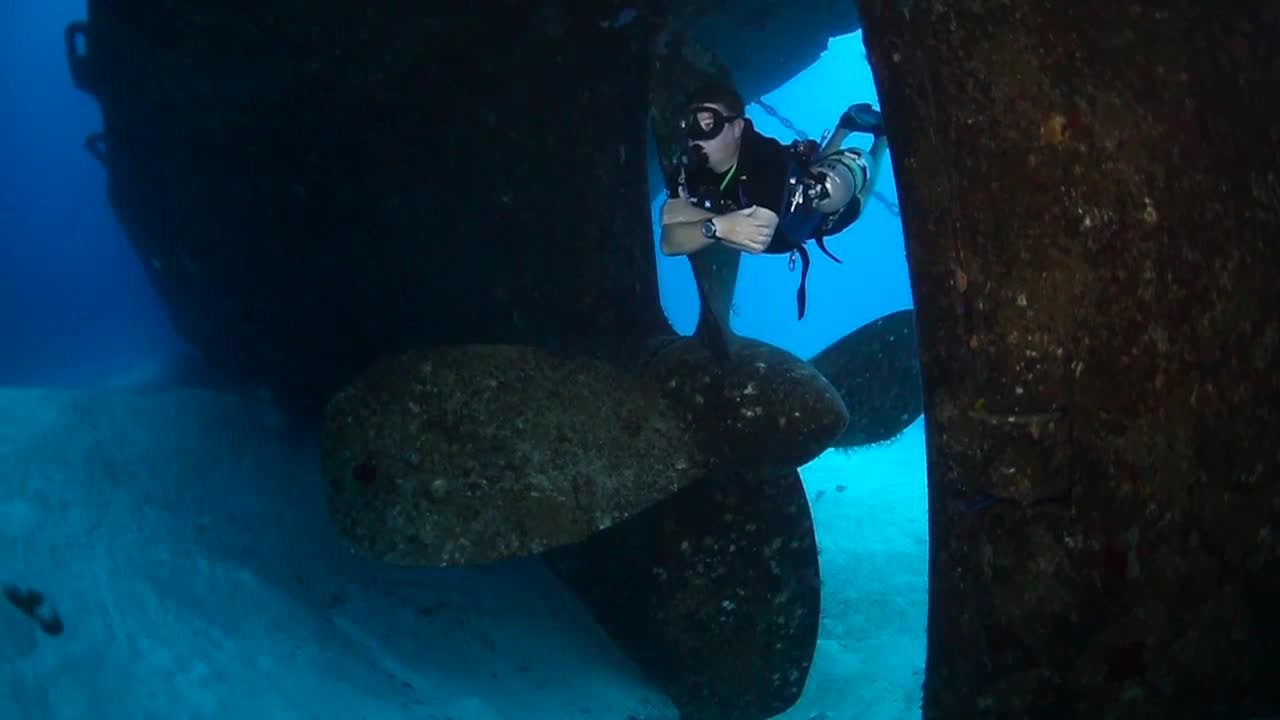 The Cayman Islands for Advanced Divers