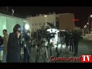 Silivri Cezaevi önünde tahliye bekleyişi başladı