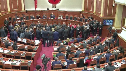 Vezët në Parlament - Top Channel Albania - News - Lajme