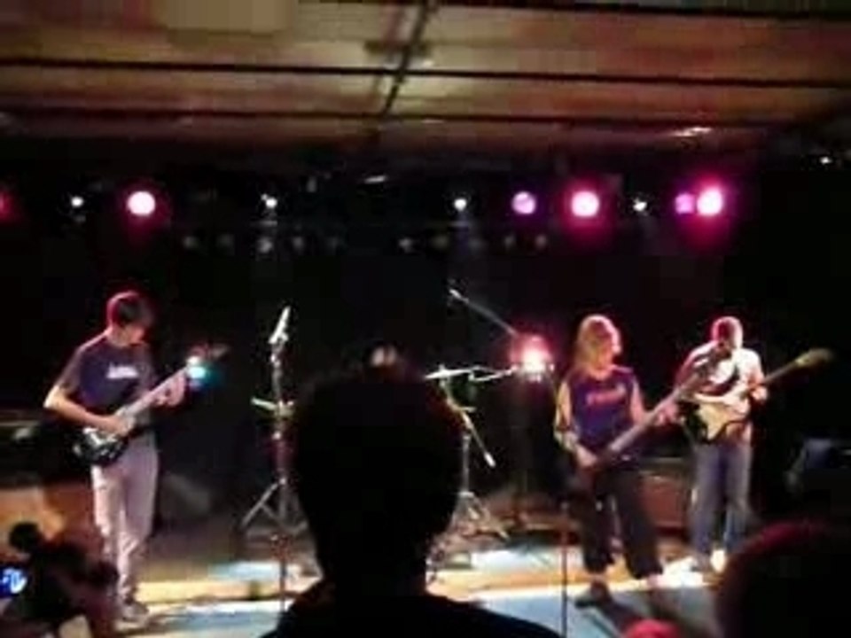 maison des jeunes groupes compos marche