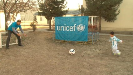 Argentine - Messi envoie son maillot dédicacé