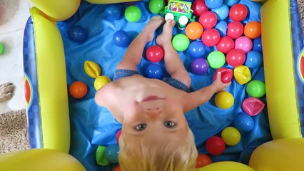 HOLDING HIS BREATH UNDERWATER!