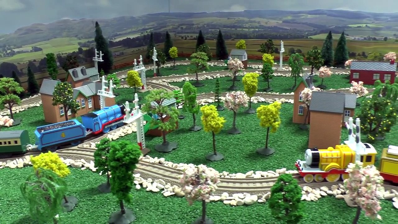 Play Doh Thomas And Friends Accidents & Crashes Tom Moss Prank Funny Naughty Engine Kids T