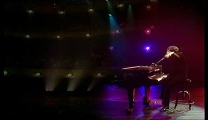 BARBARA  :  Son concert au Chatelet  en 1987 - Part. 2 de 2