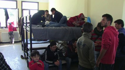 Migrants stuck in Athens after Balkans' border restrictions