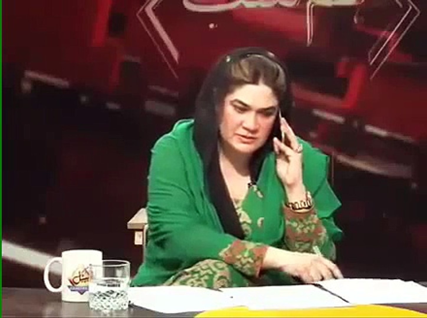 ⁣Leaked Video Of Samina Khawar Hayat's Off Camera During Break PAKISTANI MUJRA DANCE Mujra Video