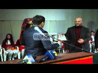 Report TV - Kampioni i kick box Kristian Prenga  e trajneri i tij, qytetar nderi në Mirditë