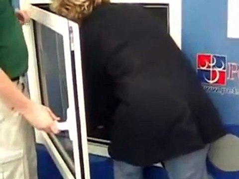 Вот так вот помыли кошку )))