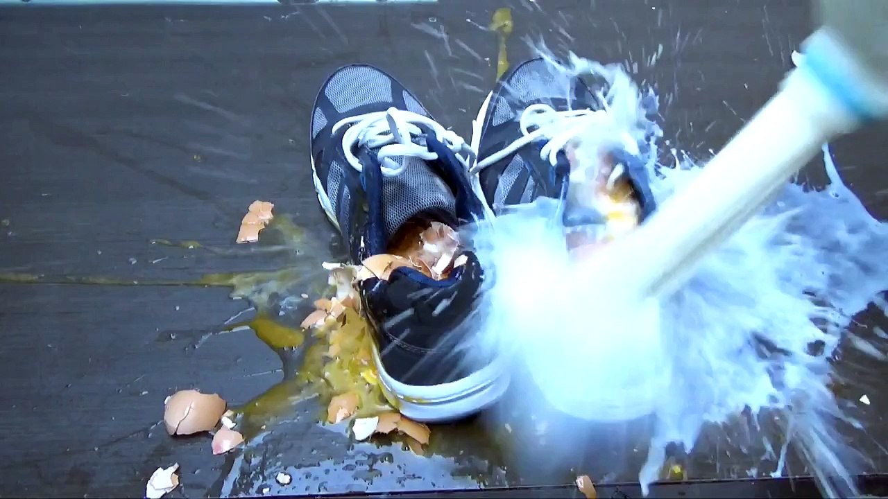 How To Tie a Shoelace