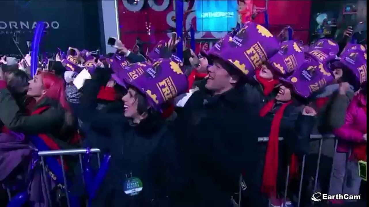 2016 Times Square Ball Drop [HD] New York City New Year's Eve