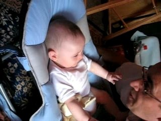 jonah  veut pas se laisser manger par papa