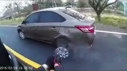 Course poursuite palpitante avec la police en Thaïlande